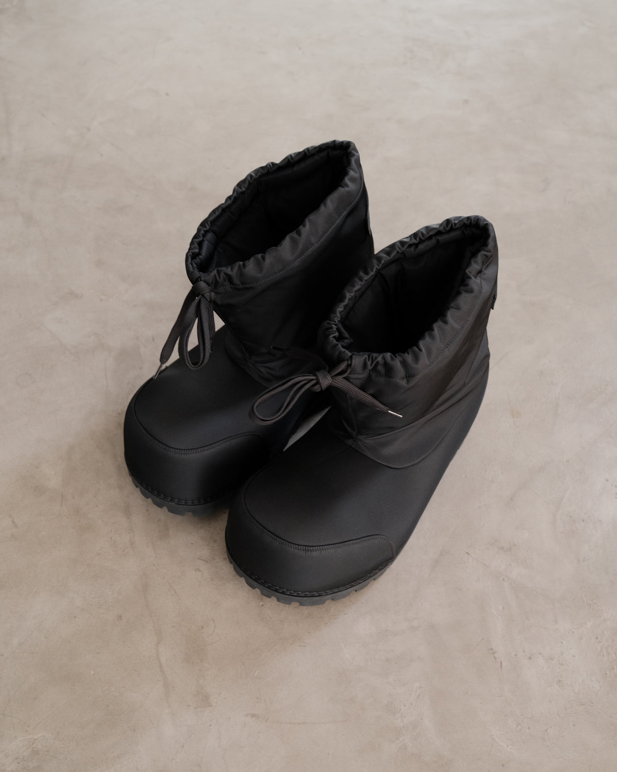 BALENCIAGA Alasca Low Snow Boots