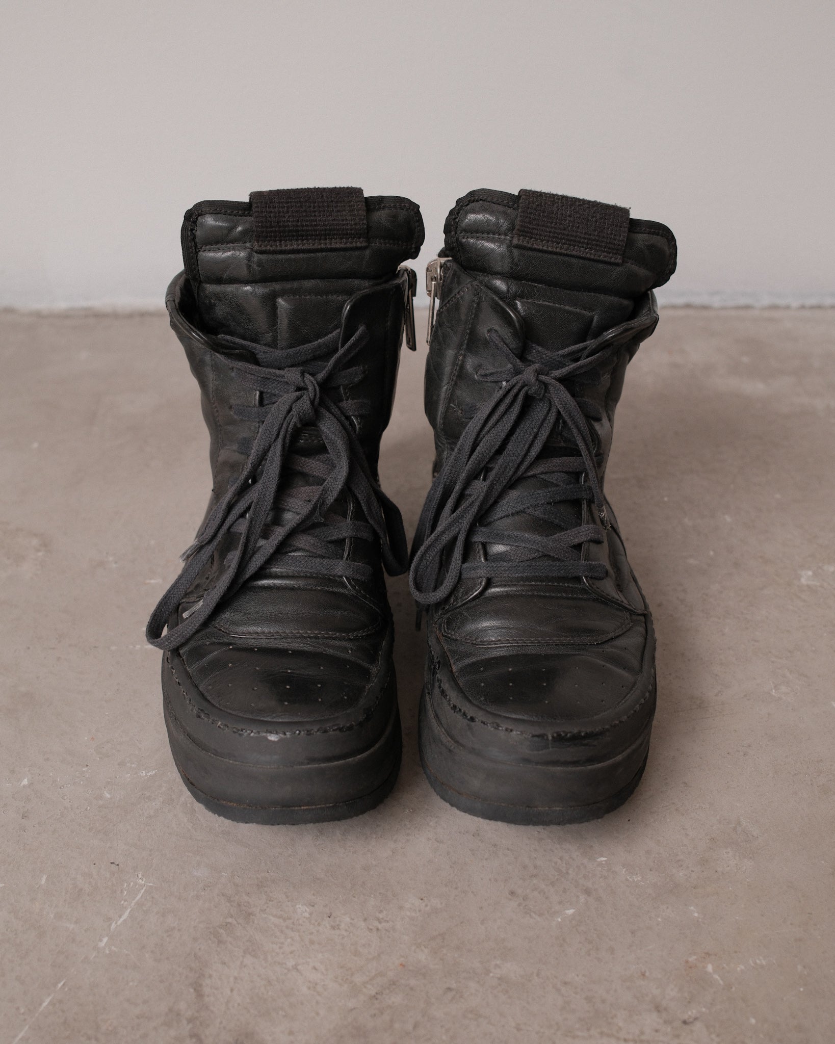 AW10 RICK OWENS “GLEAM” CREPE SOLE SHORT TONGUE GEOBASKET
