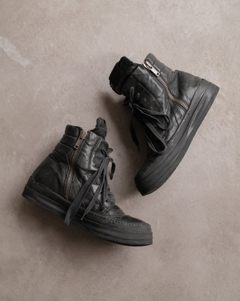 AW10 RICK OWENS “GLEAM” CREPE SOLE SHORT TONGUE GEOBASKET