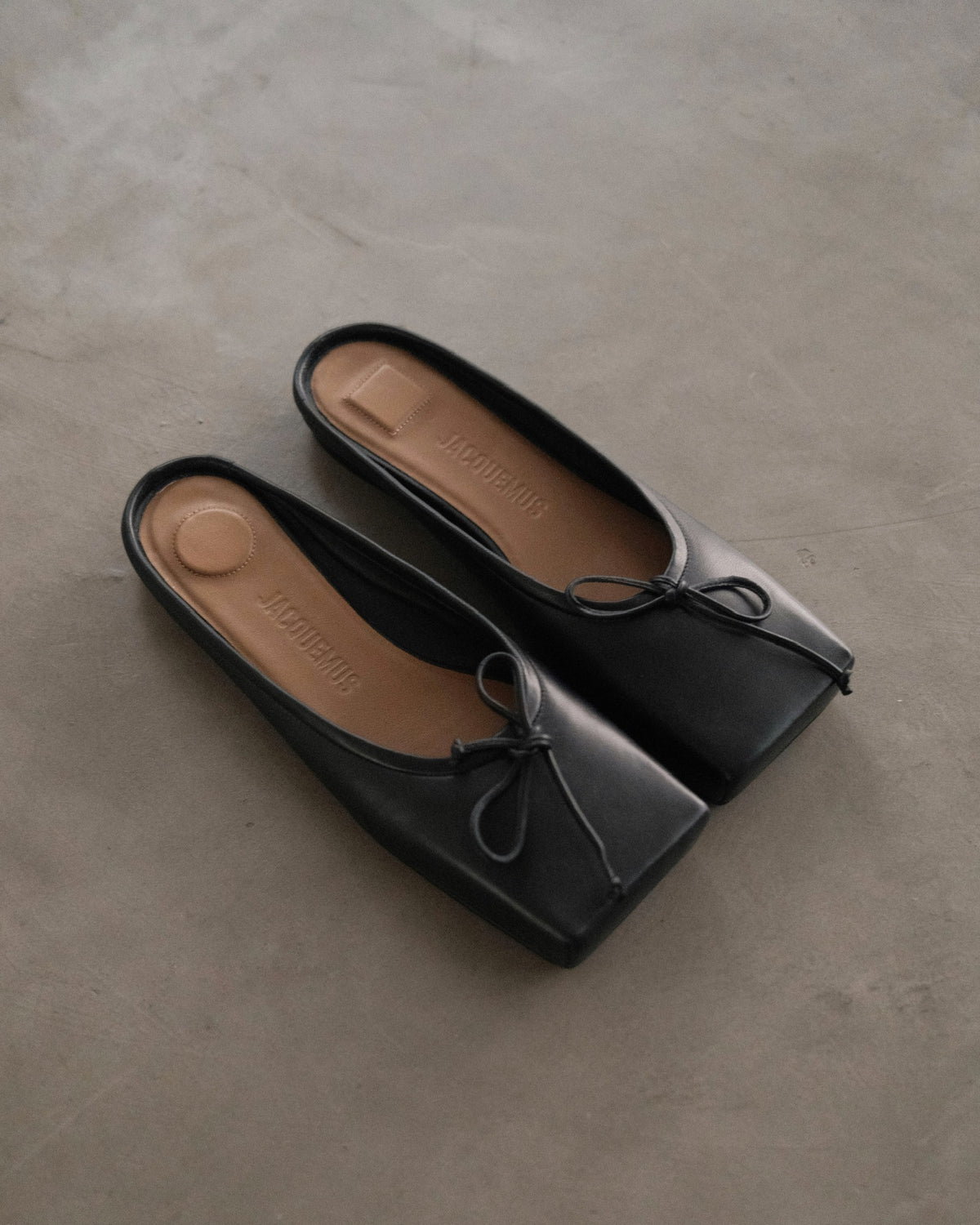 JACQUEMUS Les Plates Ballet Mules