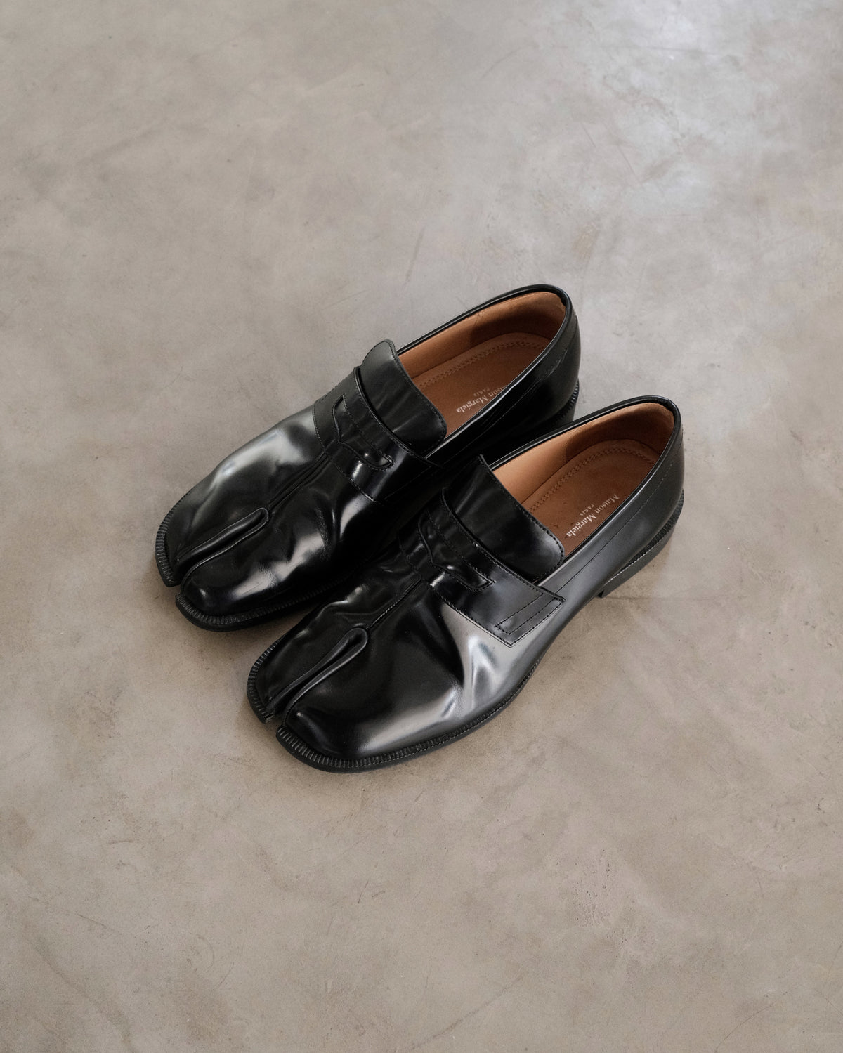 MAISON MARGIELA Tabi Leather Loafer