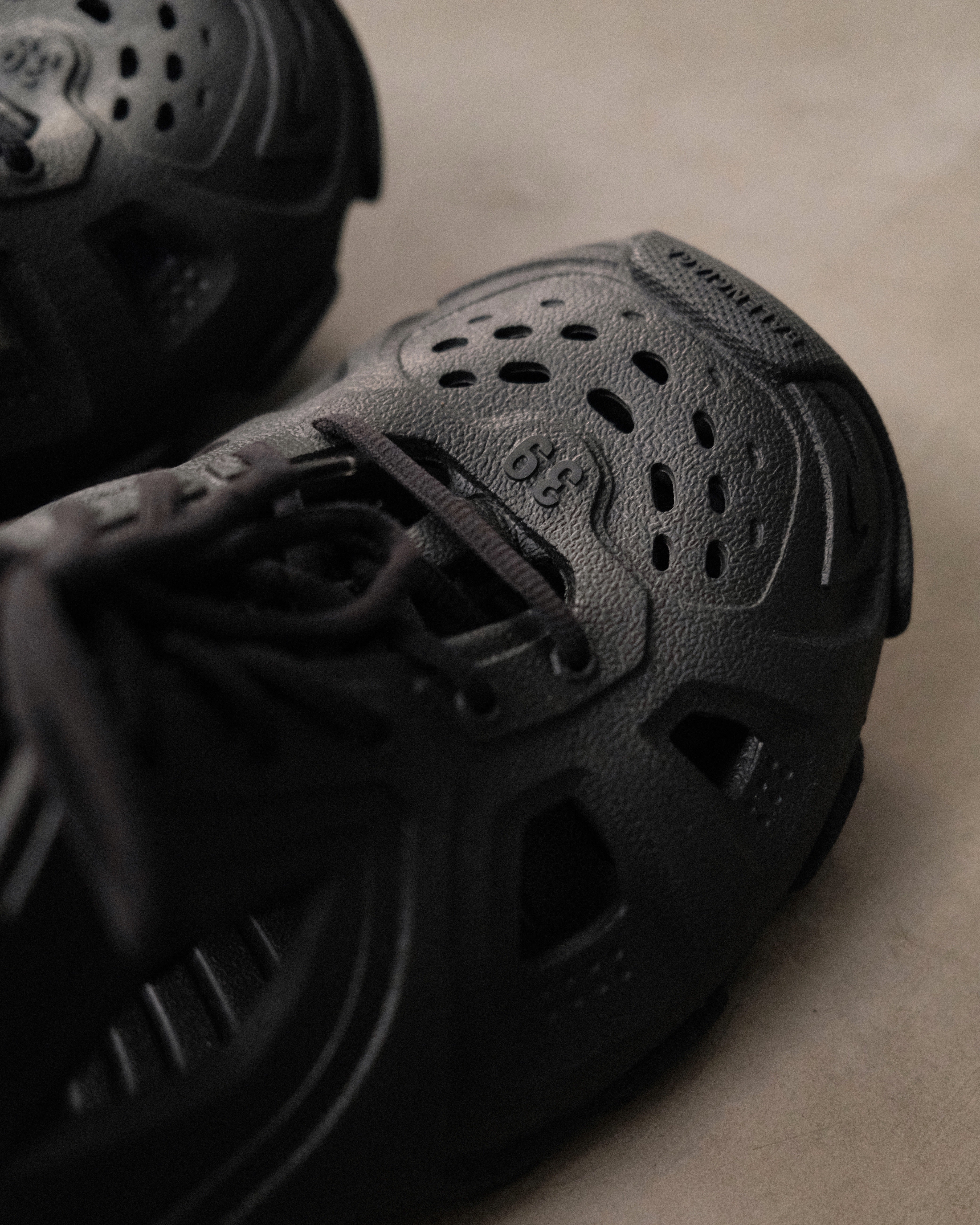 BALENCIAGA HD Lace - Up Sneaker – Around The Shoes