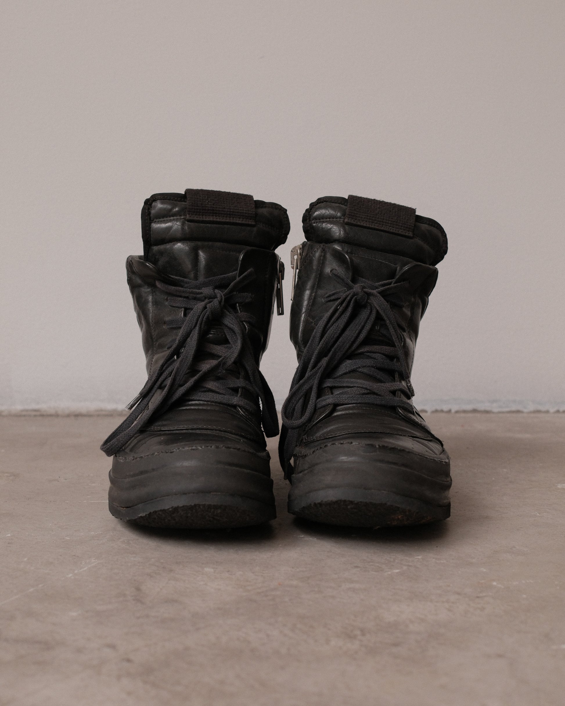 AW10 RICK OWENS “GLEAM” CREPE SOLE SHORT TONGUE GEOBASKET
