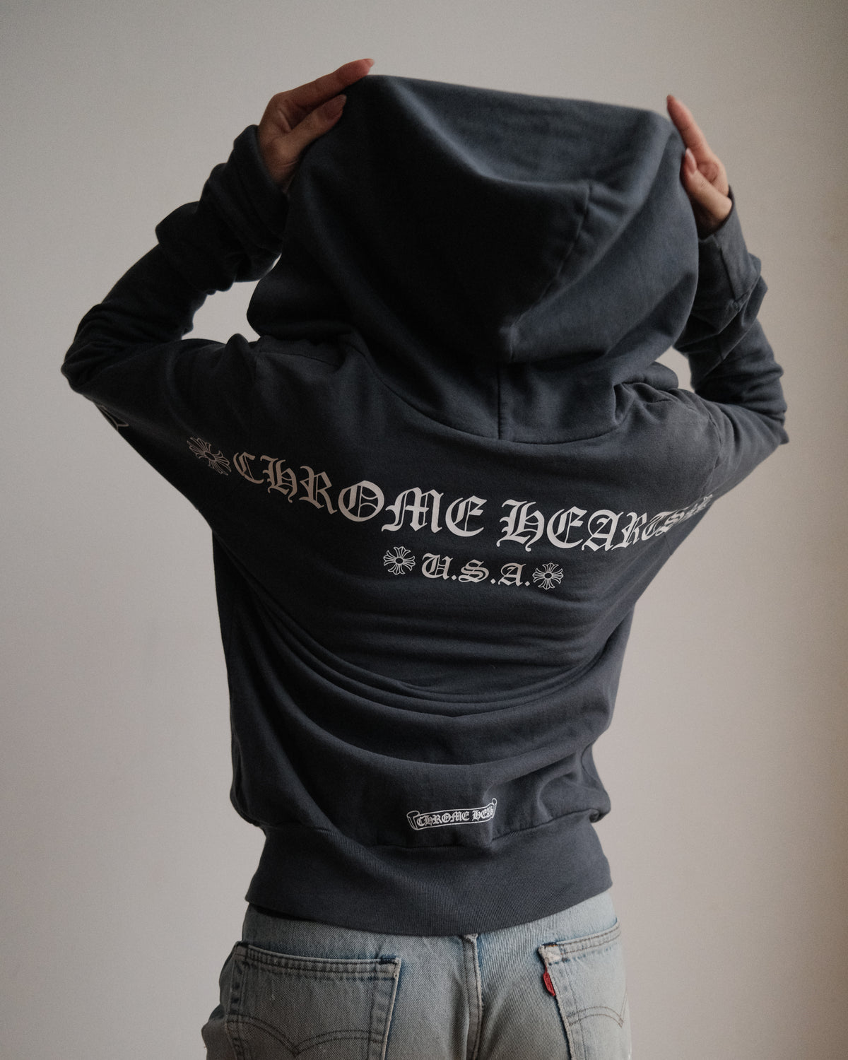 CHROME HEARTS Friends and Family Exclusive Shoulder Floral
Zip-Up Hoodie Grey