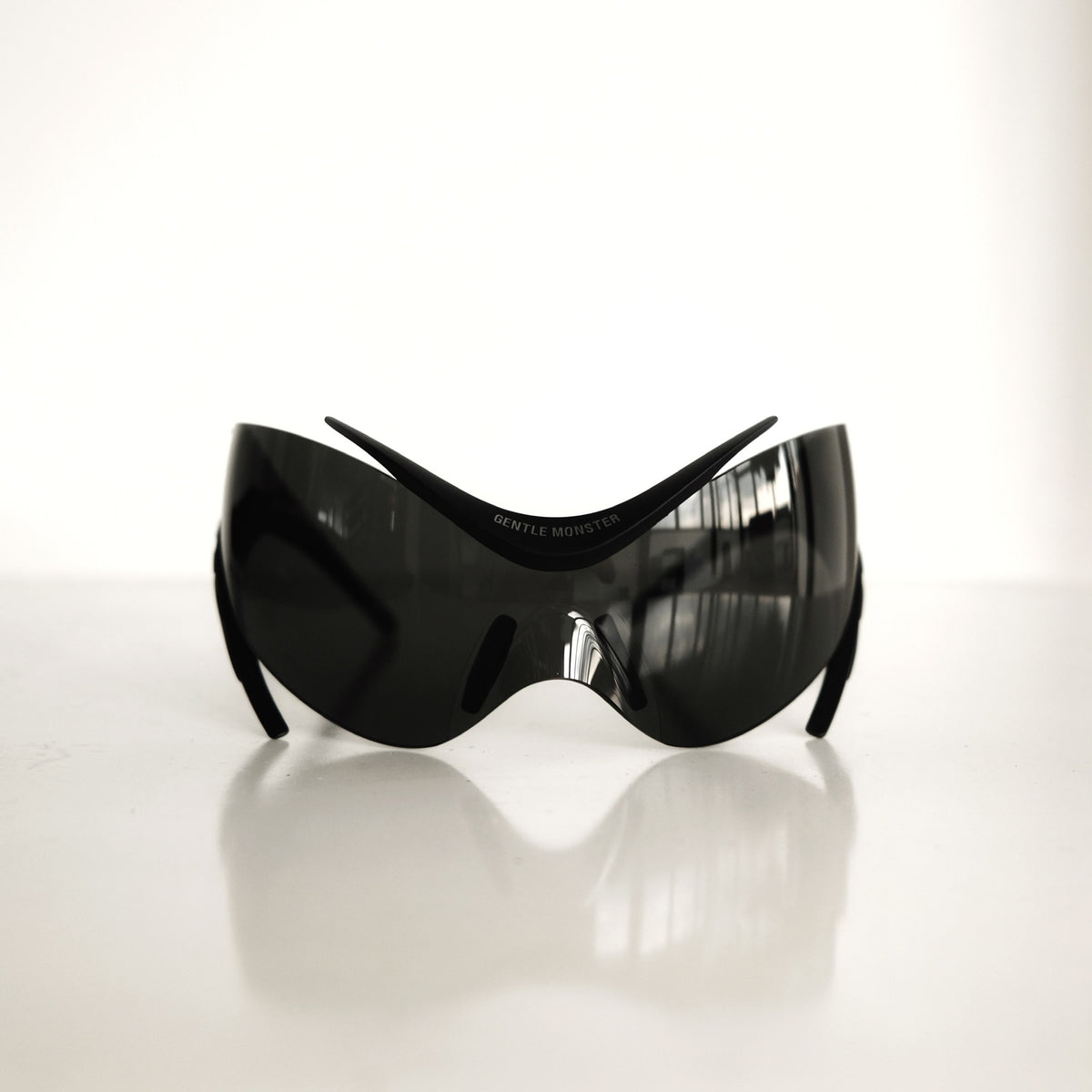 MUGLER x GENTEL MONSTER Spiral M01
Sunglasses