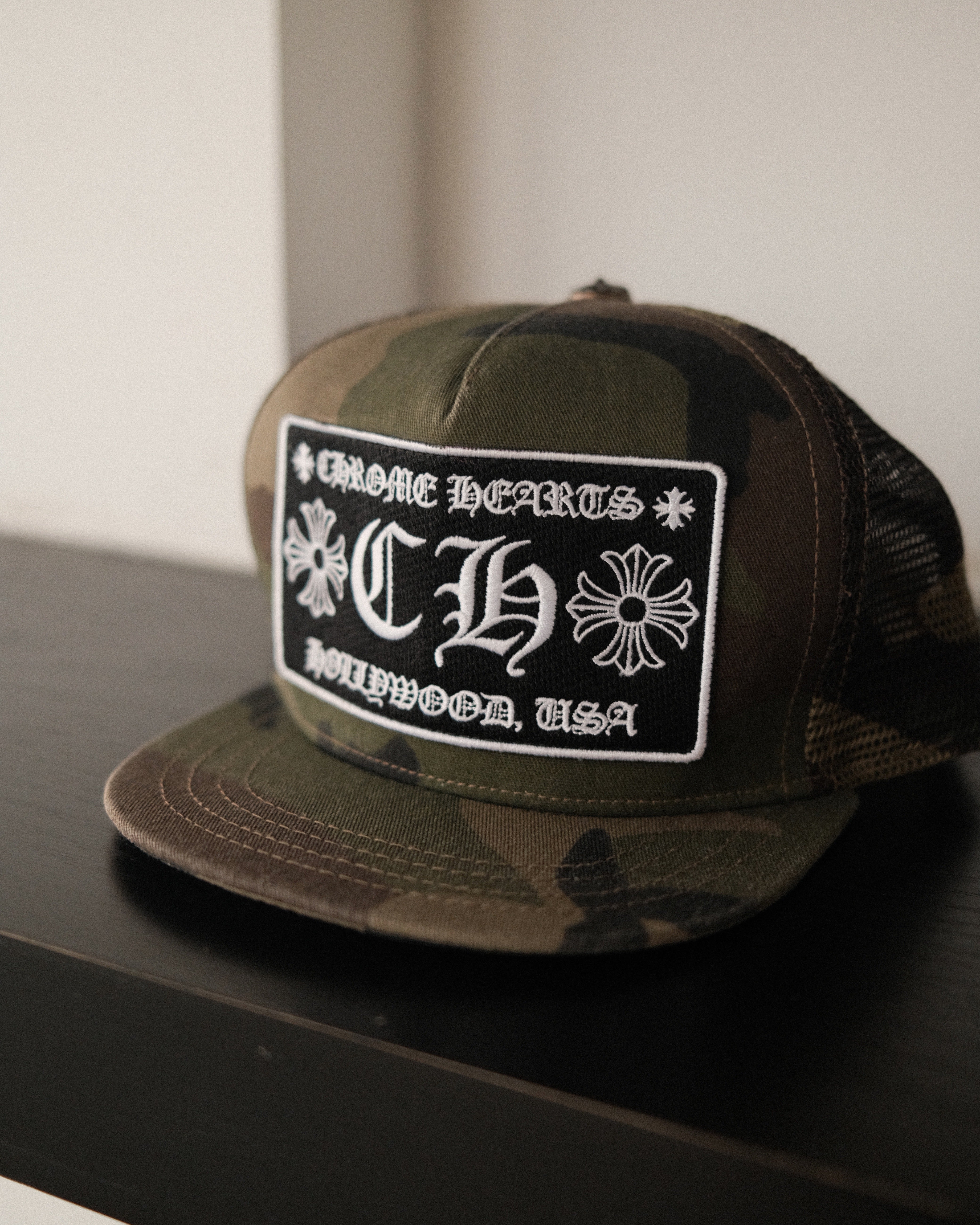 CHROME HEARTS Hollywood Trucker Hat Camo – Around The Shoes